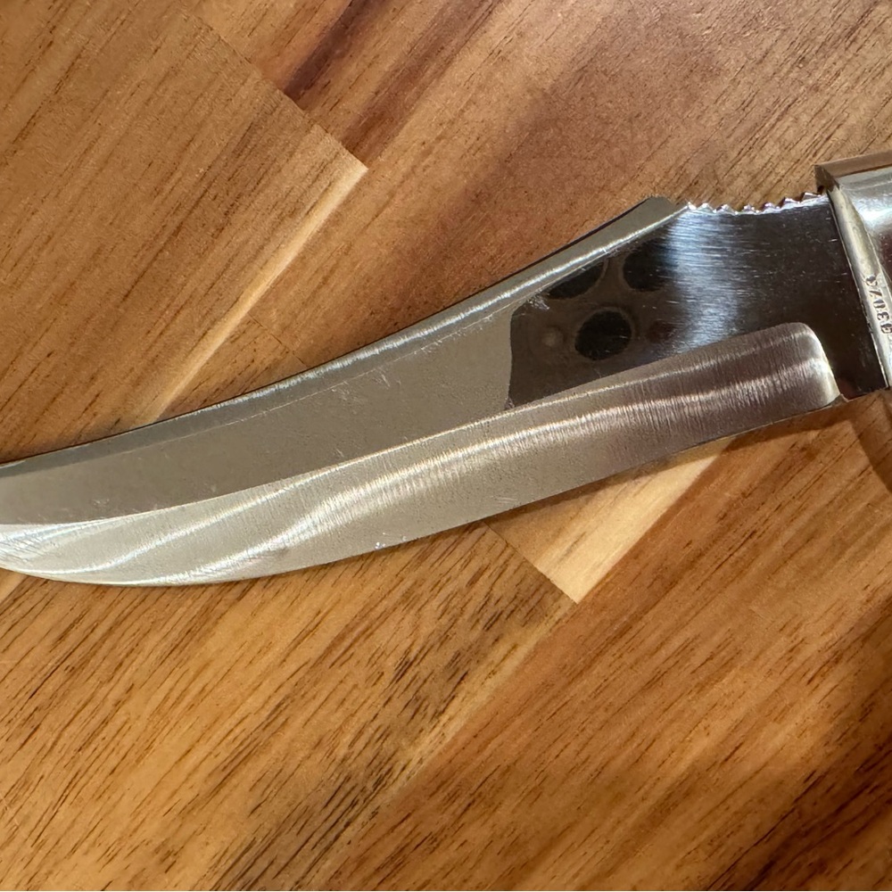 Puma Men's Skinner Knife 1970 with Leather Sheath - razor sharp carbon steel. - Picture 4 of 12